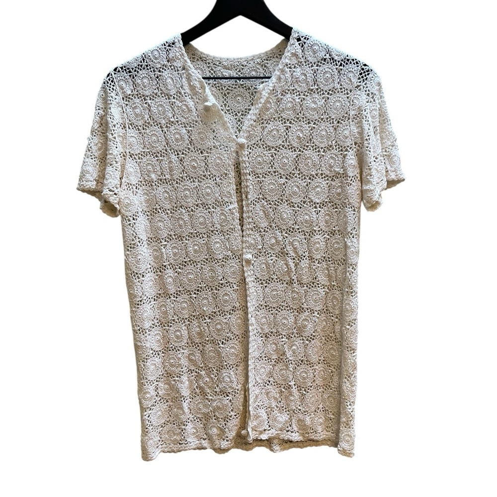 Vintage woman’s 90’s crochet sweater top